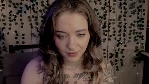 Snapshot of risha_laass chatting on 02/15/25, 10:31 risha_laass online show from 02/15/25, 10:31