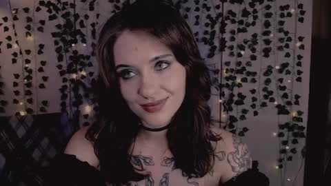 risha_laass online show from 11/21/25, 08:18