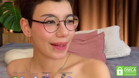 Snapshot of riskyteasse chatting on 02/13/25, 01:15 Agnes online show from 02/13/25, 01:15