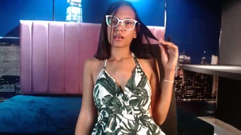 Snapshot of risy_rose chatting on 02/06/25, 08:23 risy_rose online show from 02/06/25, 08:23
