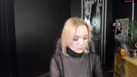 Snapshot of rita_sun_ chatting on 10/27/25, 10:30 Rita 3 online show from 10/27/25, 10:30