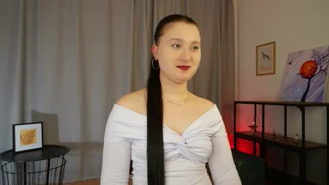 Snapshot of ritamoy chatting on 10/13/25, 02:28 Hey Im Betsey online show from 10/13/25, 02:28