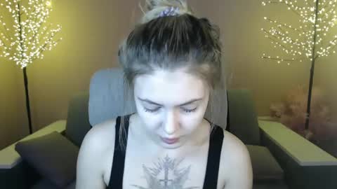 Snapshot of ritaneer chatting on 12/25/24, 09:02 ritaneer online show from 12/25/24, 09:02