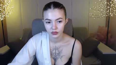 Snapshot of ritaneer chatting on 01/12/25, 09:08 ritaneer online show from 01/12/25, 09:08