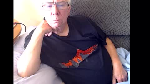 Snapshot of rk504 chatting on 01/01/25, 04:29 Ron online show from 01/01/25, 04:29