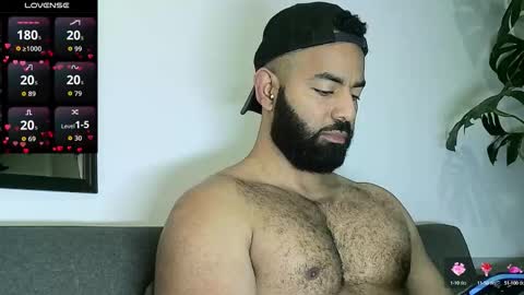 SebasRoa online show from 09/29/25, 04:34