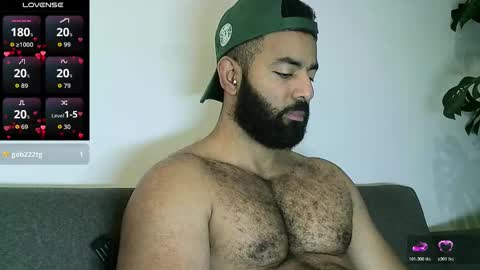 SebasRoa online show from 11/05/25, 06:30