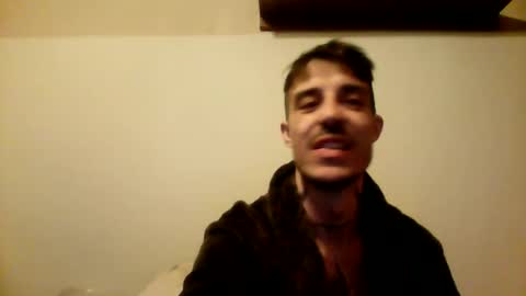 Snapshot of rober777xxl chatting on 12/17/24, 02:22 rober777xxl online show from 12/17/24, 02:22