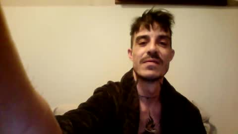 Snapshot of rober777xxl chatting on 12/21/24, 10:30 rober777xxl online show from 12/21/24, 10:30