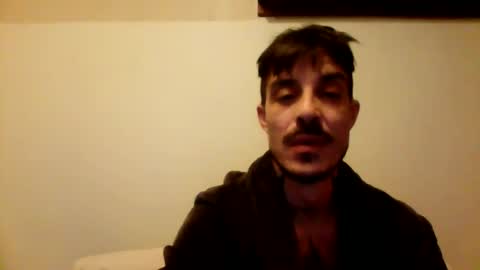 Snapshot of rober777xxl chatting on 01/01/25, 11:07 rober777xxl online show from 01/01/25, 11:07