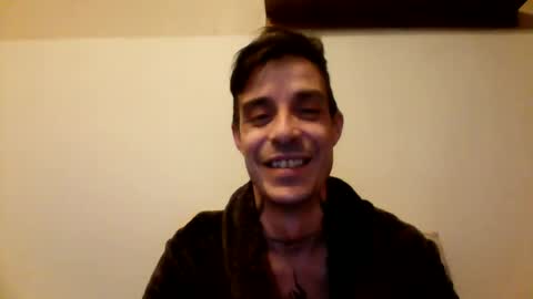 Snapshot of rober777xxl chatting on 01/07/25, 01:59 rober777xxl online show from 01/07/25, 01:59
