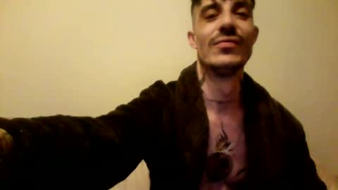 Snapshot of rober777xxl chatting on 03/10/25, 01:32 rober777xxl online show from 03/10/25, 01:32