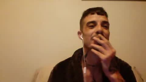 Snapshot of rober777xxl chatting on 10/08/25, 01:25 rober777xxl online show from 10/08/25, 01:25