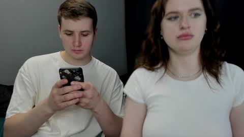 Snapshot of robert_lisa chatting on 01/27/25, 12:16 Lisa and Robert i am online all days 900 am GMT3 online show from 01/27/25, 12:16