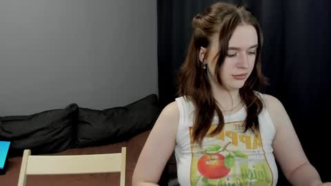 Snapshot of robert_lisa chatting on 01/31/25, 10:31 Lisa and Robert i am online all days 900 am GMT3 online show from 01/31/25, 10:31