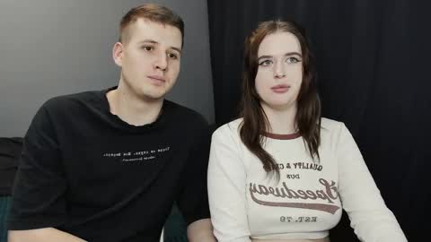 Snapshot of robert_lisa chatting on 02/10/25, 03:53 Lisa and Robert i am online all days 900 am GMT3 online show from 02/10/25, 03:53