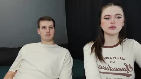 Snapshot of robert_lisa chatting on 02/21/25, 03:23 Lisa and Robert i am online all days 900 am GMT3 online show from 02/21/25, 03:23