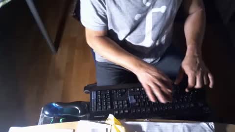 Snapshot of robertbrazil762778 chatting on 10/14/25, 09:32 robertbrazil762778 online show from 10/14/25, 09:32