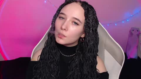 Snapshot of robin_yours chatting on 01/17/25, 08:33 Robin your online show from 01/17/25, 08:33