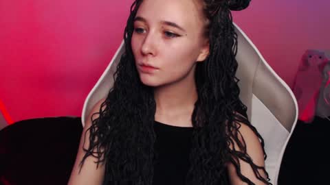 Snapshot of robin_yours chatting on 02/01/25, 04:46 Robin your online show from 02/01/25, 04:46