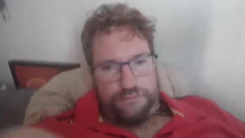 Snapshot of robinouhot chatting on 10/31/25, 08:15 robinouhot online show from 10/31/25, 08:15