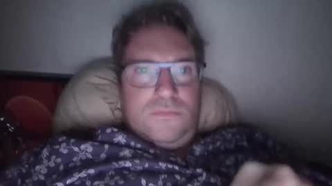 Snapshot of robinouhot chatting on 11/03/25, 08:32 robinouhot online show from 11/03/25, 08:32