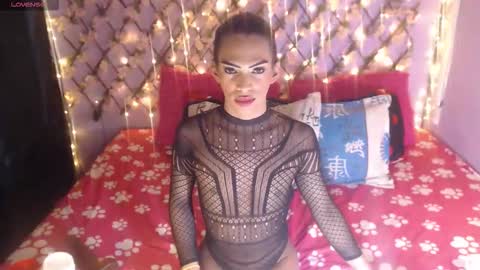 Snapshot of robinsonbaker chatting on 11/11/25, 05:07 Margot Ferrer online show from 11/11/25, 05:07