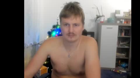 Snapshot of robirt5 chatting on 12/29/24, 06:38 Bob online show from 12/29/24, 06:38