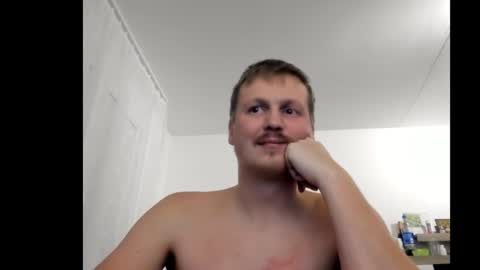 Snapshot of robirt5 chatting on 01/17/25, 07:05 Bob online show from 01/17/25, 07:05