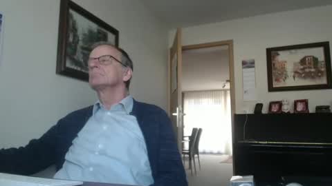 Snapshot of roboter0233 chatting on 02/05/25, 01:33 roboter0233 online show from 02/05/25, 01:33