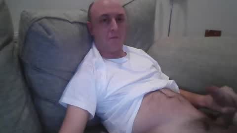 Snapshot of robster12345 chatting on 12/22/24, 12:28 robster12345 online show from 12/22/24, 12:28