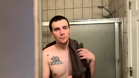 Snapshot of robwit8 chatting on 12/27/24, 02:47 Rob witha 8 online show from 12/27/24, 02:47