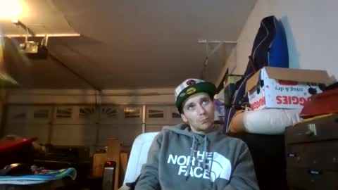 Snapshot of robwit8 chatting on 01/31/25, 06:46 Rob witha 8 online show from 01/31/25, 06:46