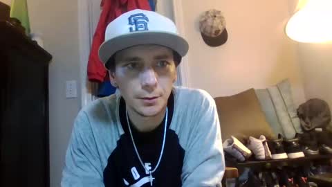 Snapshot of robwit8 chatting on 02/07/25, 07:40 Rob witha 8 online show from 02/07/25, 07:40