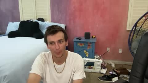 Snapshot of robwit8 chatting on 10/01/25, 07:36 Rob witha 8 online show from 10/01/25, 07:36