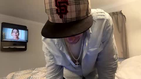 Snapshot of robwit8 chatting on 10/10/25, 01:26 Rob witha 8 online show from 10/10/25, 01:26