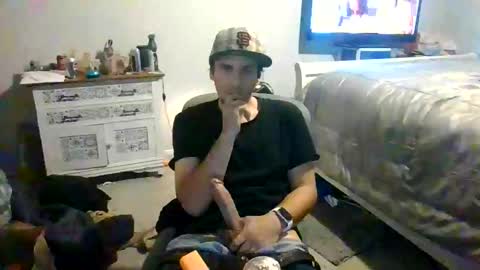 Snapshot of robwit8 chatting on 11/28/25, 11:07 Rob witha 8 online show from 11/28/25, 11:07