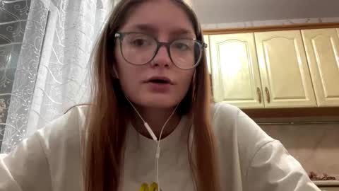 robynsentinella online show from 11/18/25, 10:31