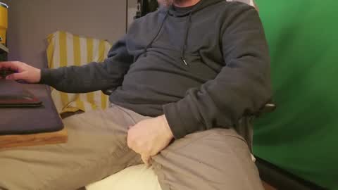 Snapshot of rockarit chatting on 01/14/25, 11:16 Rockarit online show from 01/14/25, 11:16