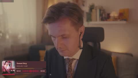 Rocket Bunny online show from 10/14/25, 07:53