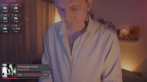 Rocket Bunny online show from 10/15/25, 09:48