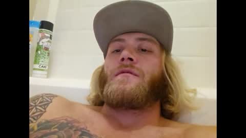 Snapshot of rockhardsurfers chatting on 01/28/25, 03:04 rockhardsurfers online show from 01/28/25, 03:04