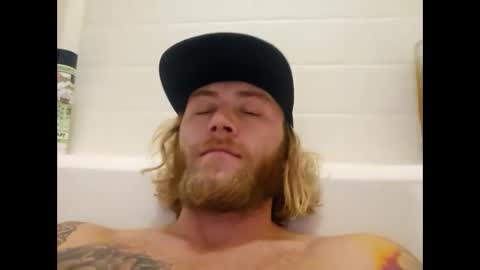 Snapshot of rockhardsurfers chatting on 01/29/25, 12:02 rockhardsurfers online show from 01/29/25, 12:02