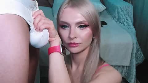 Lina and Den online show from 11/07/25, 09:31