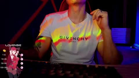 Snapshot of rodarri chatting on 02/18/25, 12:37 MY NAME CAN SEE ALL MY CUM VIDEO BUY FAN SUB. online show from 02/18/25, 12:37