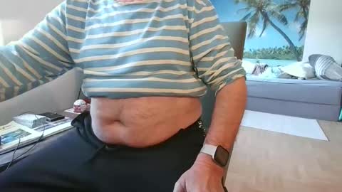 rolandloser1000 online show from 11/06/25, 07:53