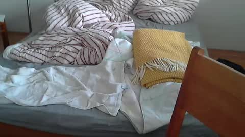 Snapshot of rolfrocks123 chatting on 12/07/24, 02:24 Tom online show from 12/07/24, 02:24