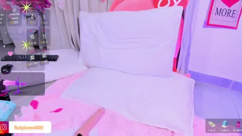 Snapshot of rolyloren chatting on 02/08/25, 11:45 Marcela online show from 02/08/25, 11:45