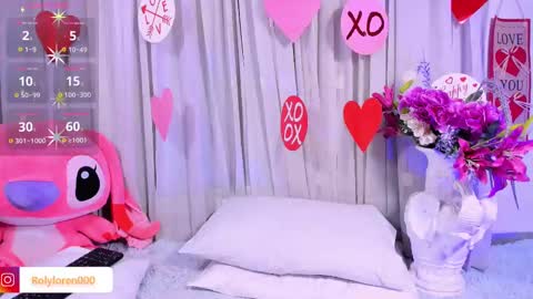 Snapshot of rolyloren chatting on 02/11/25, 12:17 Marcela online show from 02/11/25, 12:17
