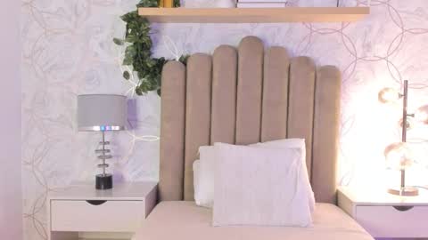 Snapshot of roma_love_ chatting on 12/07/24, 11:40 online show from 12/07/24, 11:40